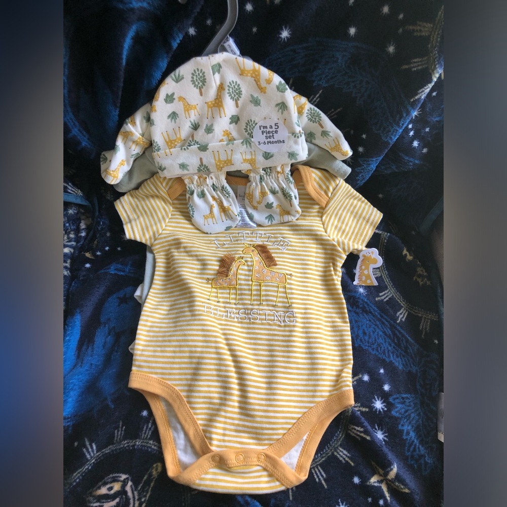 NWT Little Beginnings Set